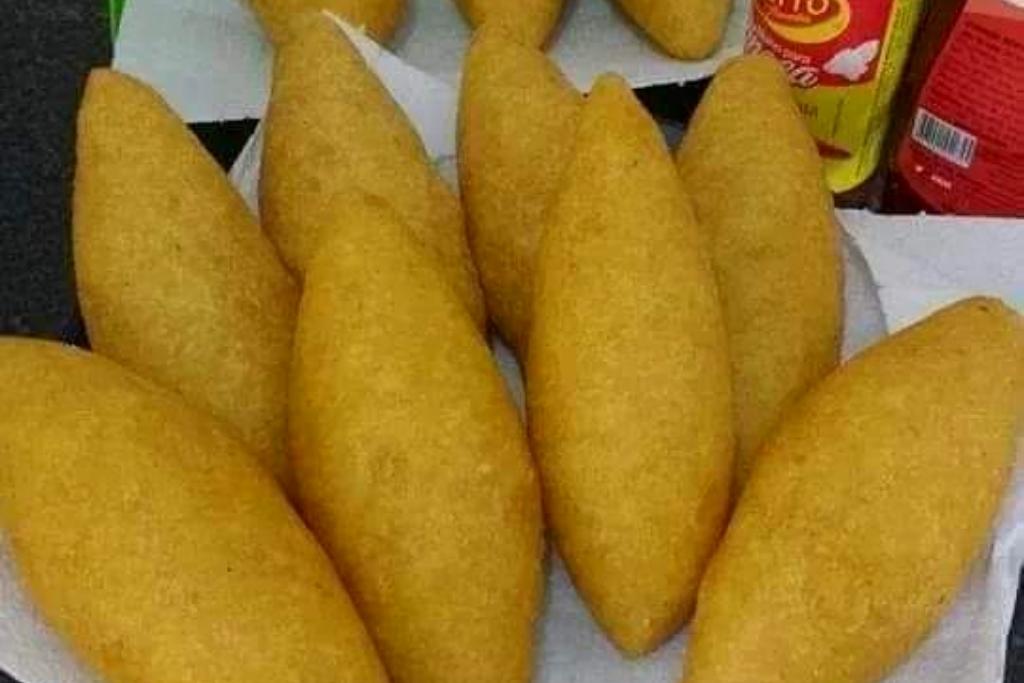 Bolinho de frango com farinha de milho faça e será só elogios