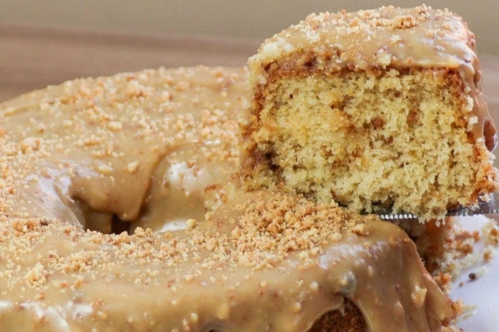 Bolo de paçoca com doce de leite, faça e não irá sobrar uma fatia