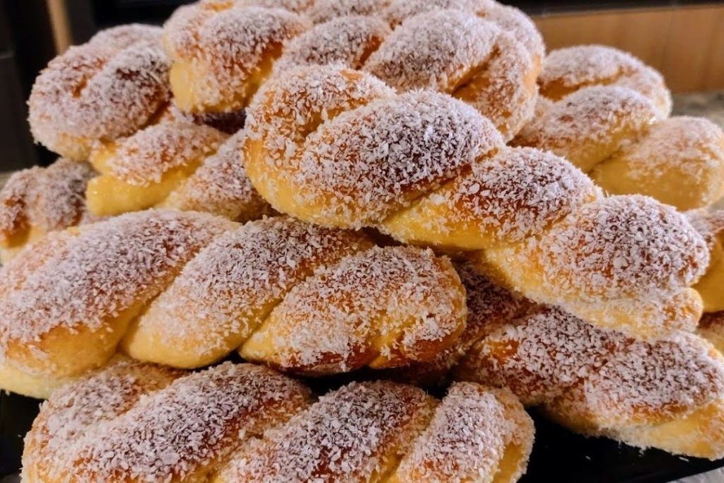 Faça essa ROSQUINHA DE COCO e você não vai querer outra receita