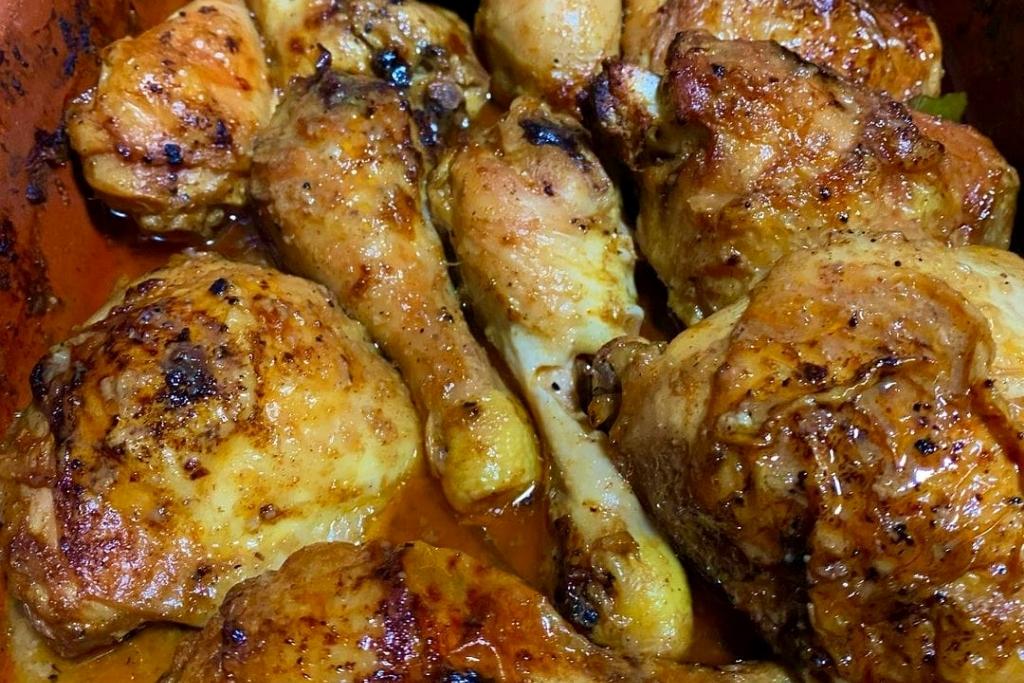 Frango com molho de maionese, fica tão suculenta que você vai querer todo dia