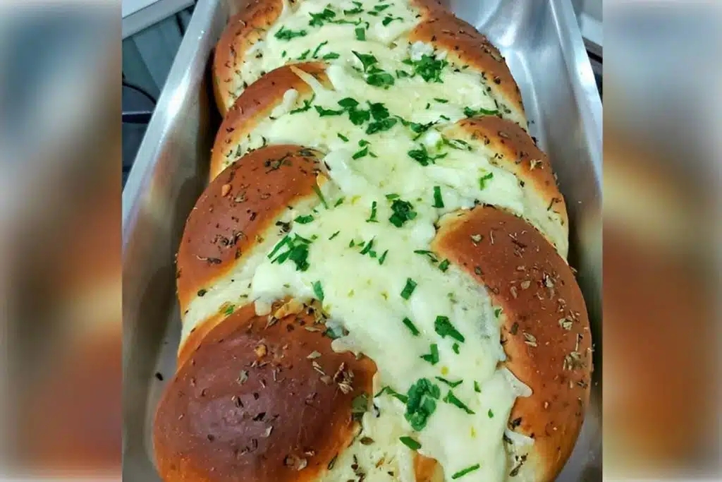 Pão de requeijão caseiro um lanche delicioso, simples e fácil de preparar Pão de requeijão caseiro um lanche delicioso, simples e fácil de preparar